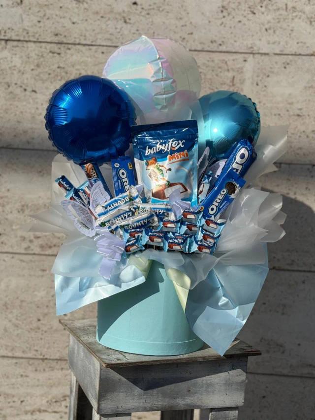 Blue "sweet box" | ծաղիկներ, ծաղկեպսակներ, բույսեր - առաքում Երևան