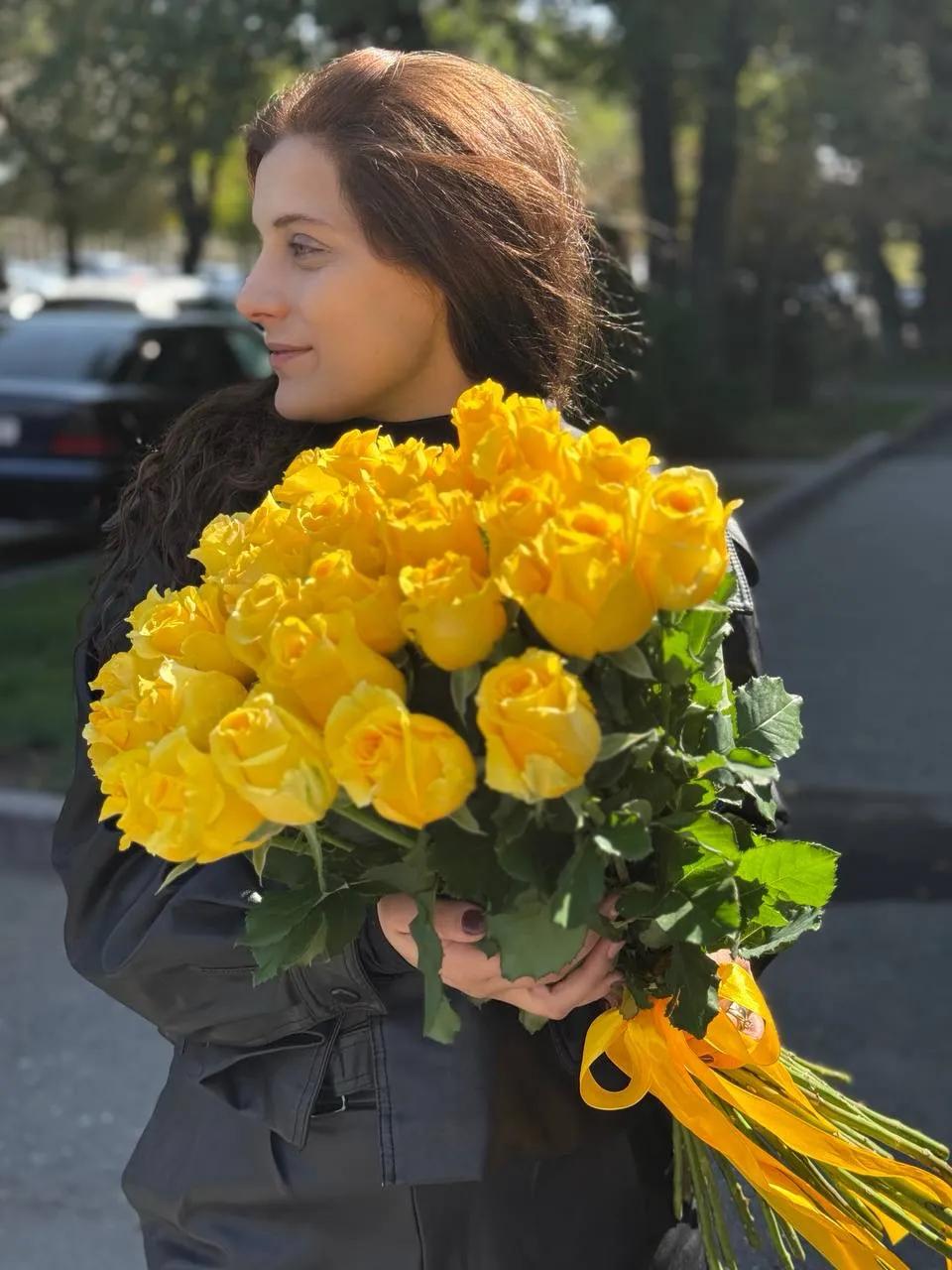 Yellow roses | ծաղիկներ, ծաղկեպսակներ, բույսեր Երևան