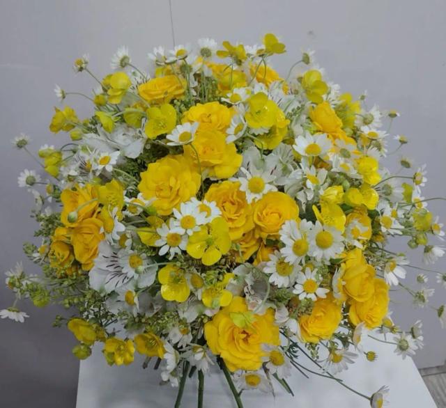 Yellow bunch | ծաղիկներ, ծաղկեպսակներ, բույսեր - առաքում Երևան