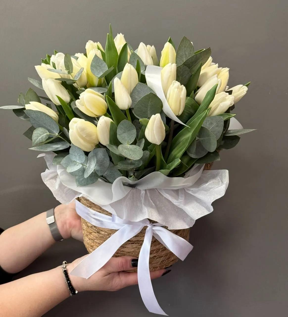 Tulips in a basket | ծաղիկներ, ծաղկեպսակներ, բույսեր Երևան Tulips in a basket | ծաղիկներ, ծաղկեպսակներ, բույսեր Երևան