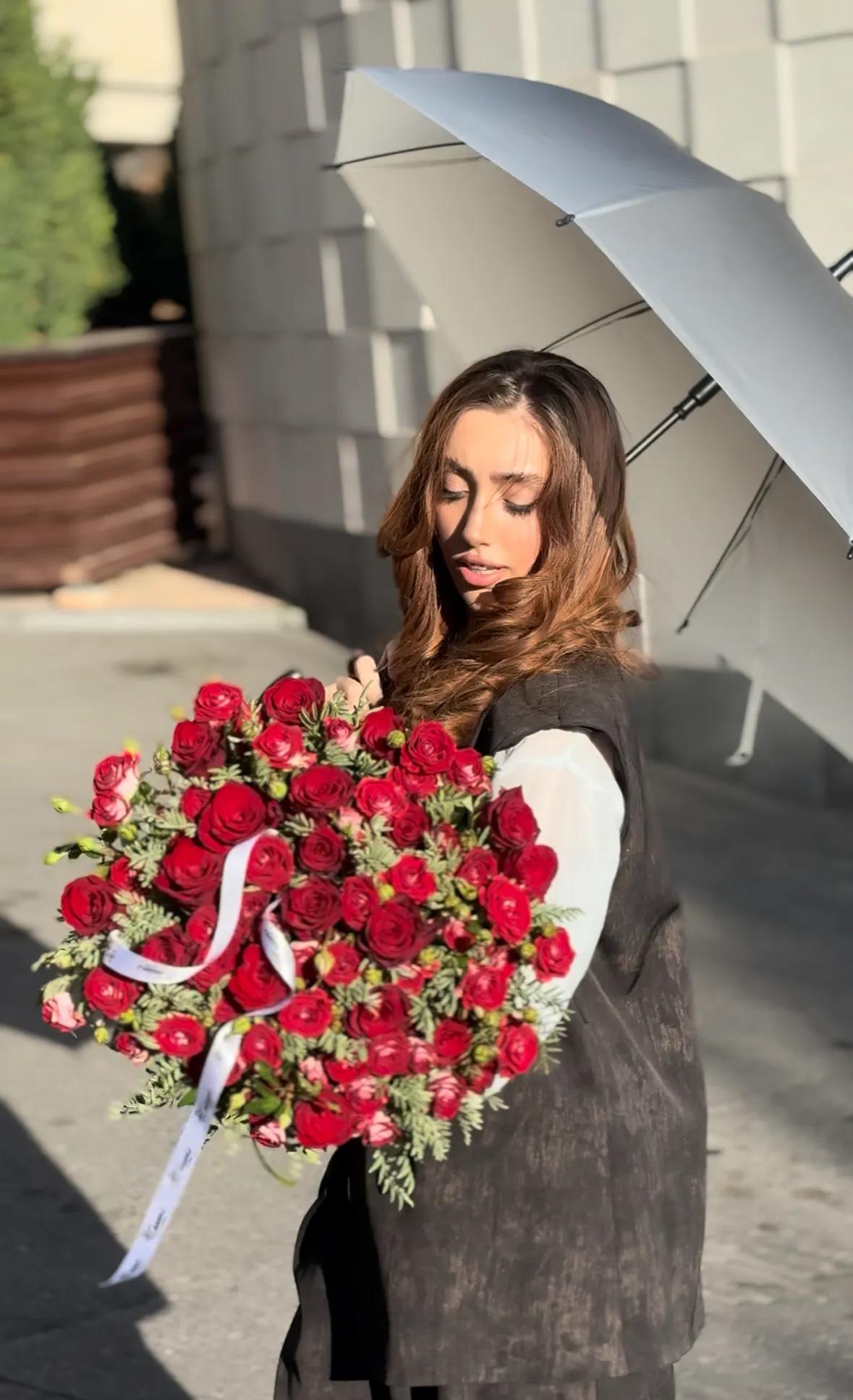 Red roses | ծաղիկներ, ծաղկեպսակներ, բույսեր Երևան Red roses | ծաղիկներ, ծաղկեպսակներ, բույսեր Երևան