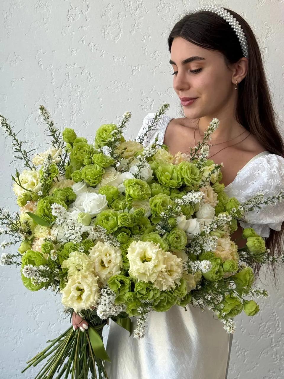 A bunch of elegant lisianthus | ծաղիկներ, ծաղկեպսակներ, բույսեր Երևան A bunch of elegant lisianthus | ծաղիկներ, ծաղկեպսակներ, բույսեր Երևան