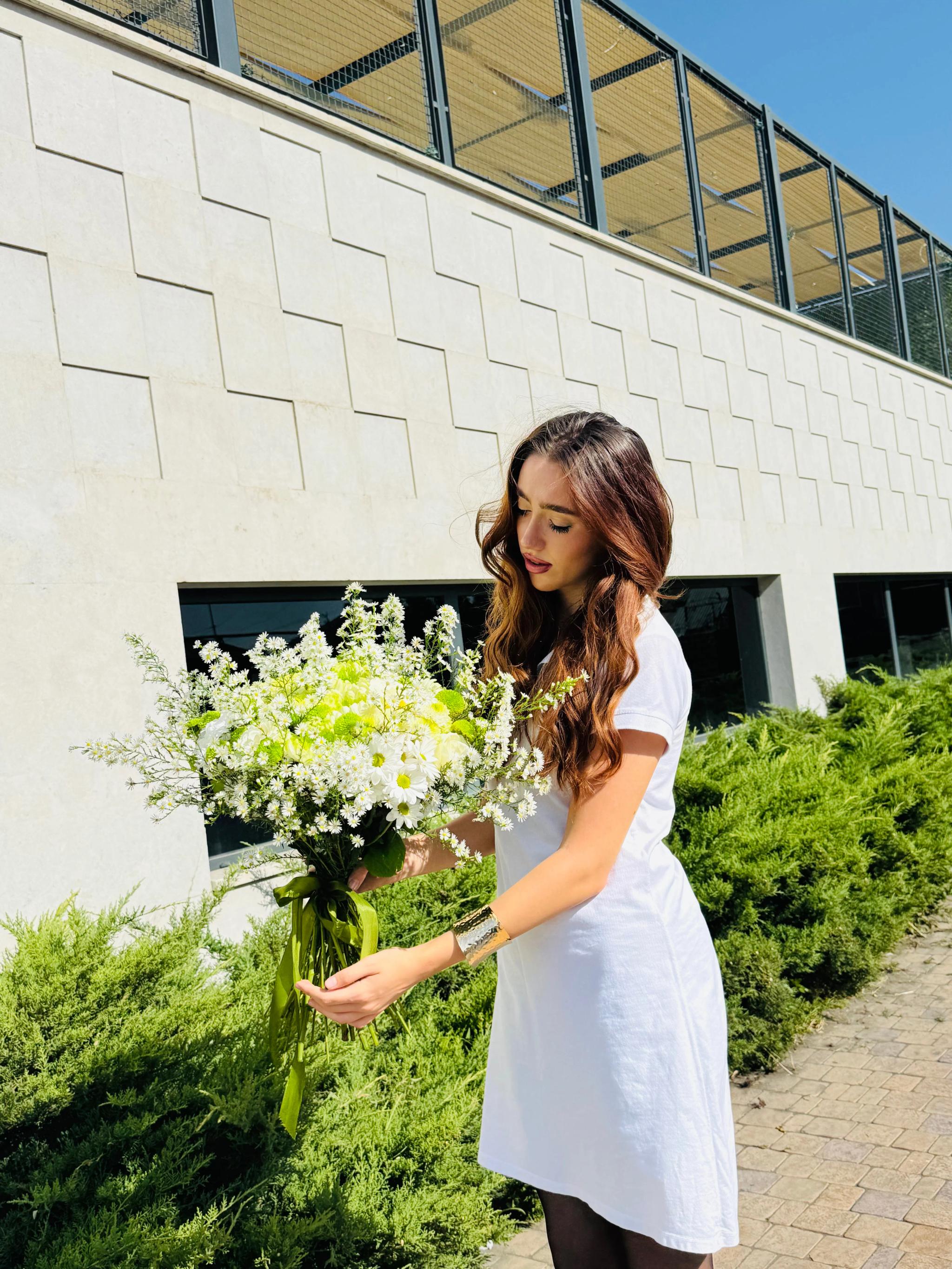 Elegant Bunch | ծաղիկներ, ծաղկեպսակներ, բույսեր Երևան Elegant Bunch | ծաղիկներ, ծաղկեպսակներ, բույսեր Երևան