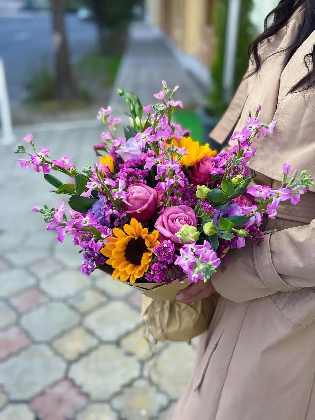 Bunch "Mix" | ծաղիկներ, ծաղկեպսակներ, բույսեր Երևան Bunch "Mix" | ծաղիկներ, ծաղկեպսակներ, բույսեր Երևան