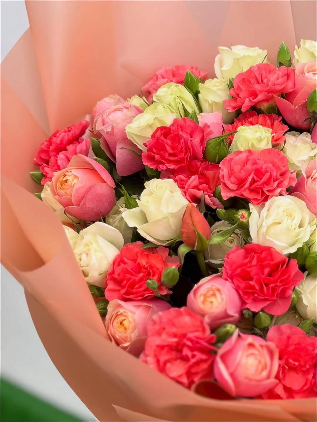 Bunch "Red" | ծաղիկներ, ծաղկեպսակներ, բույսեր Երևան Bunch "Red" | ծաղիկներ, ծաղկեպսակներ, բույսեր Երևան