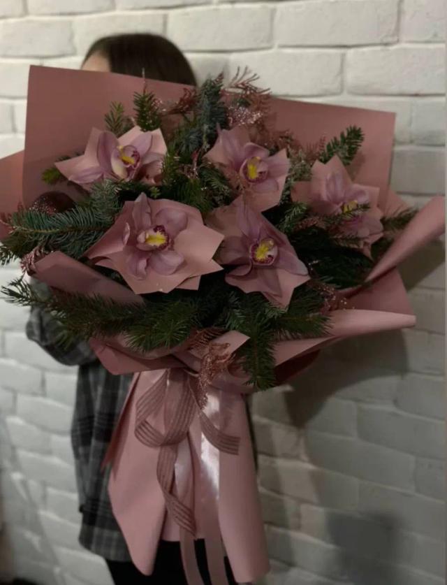 Bunch "Breath of Winter" | ծաղիկներ, ծաղկեպսակներ, բույսեր - առաքում Երևան Bunch "Breath of Winter" | ծաղիկներ, ծաղկեպսակներ, բույսեր - առաքում Երևան