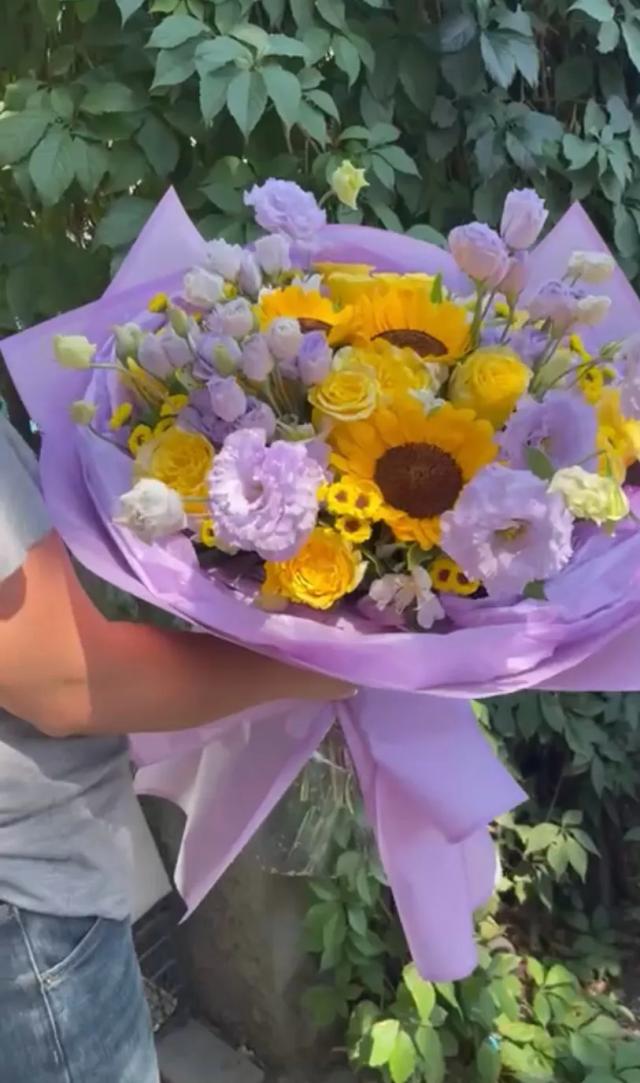 Фиолетовый букет | ծաղիկներ, ծաղկեպսակներ, բույսեր - առաքում Երևան Фиолетовый букет | ծաղիկներ, ծաղկեպսակներ, բույսեր - առաքում Երևան